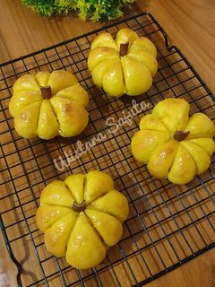 Foto resep Pumpkin Buns 🎃 / Roti Labu Kuning