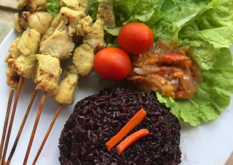 Bagaimana Membuat (Eat Clean Menu) Sate Ayam + Sambal Bawang yang Menggugah Selera