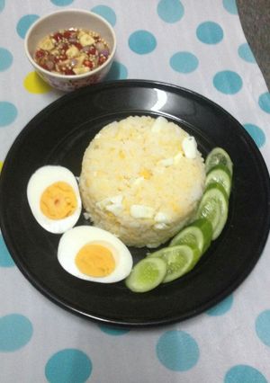 รูปของ ข้าวคลุกไข่ต้ม