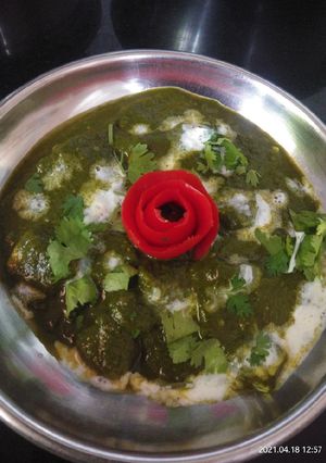 પાલક પનીર (Palak Paneer Recipe In Gujarati) રેસીપી મુખ્ય ફોટો