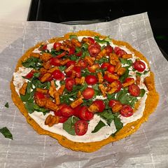 A picture of Vegan BLT pizza.
