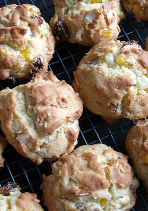 A picture of ‘Hot Cross Bun’ Flavour Soft Cookies.