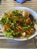 Salada de alface com atum