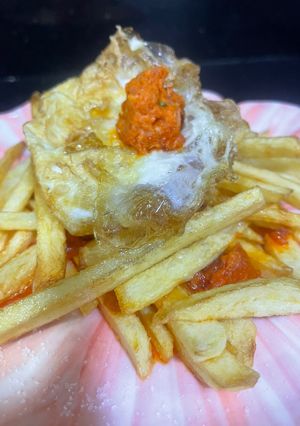 Foto principal de Patatas fritas con huevo y sobrasada