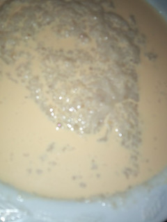 A picture of Oats and milk.