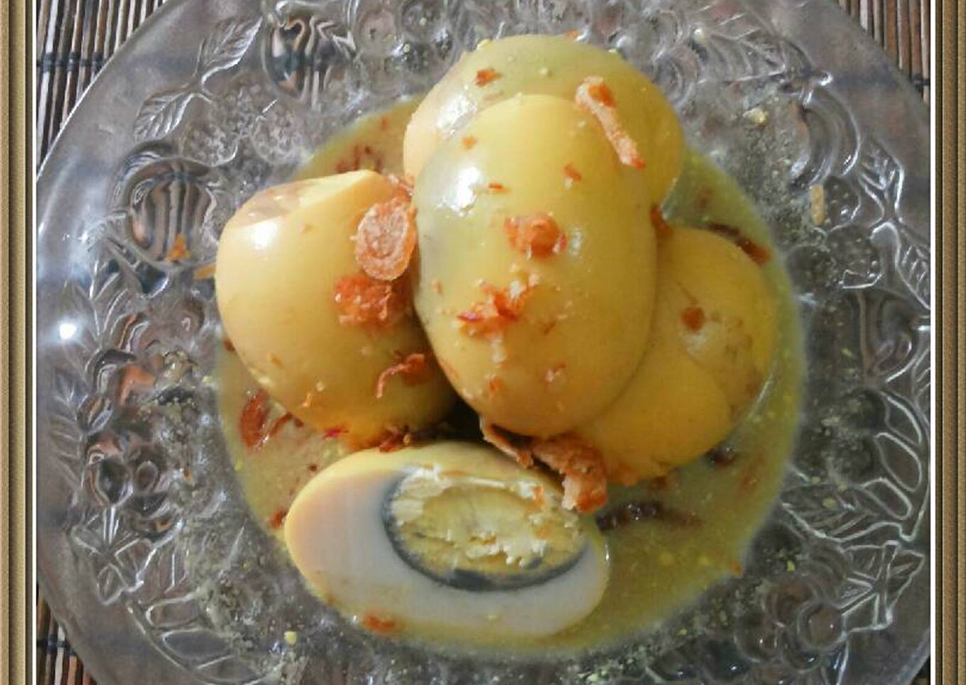 Opor telur