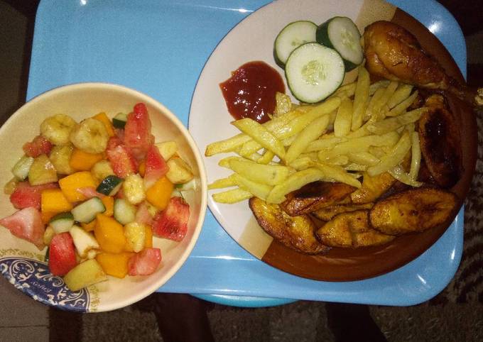 How to Make Super Quick Homemade Chips, plantain with chicken N&#39; Fruit salad!