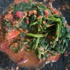 รูปของ 15. Kangkung Sambel Terasi (bukan plecing)