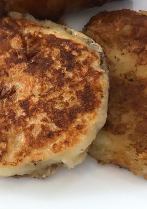 Una foto de Arepas de yuca y queso