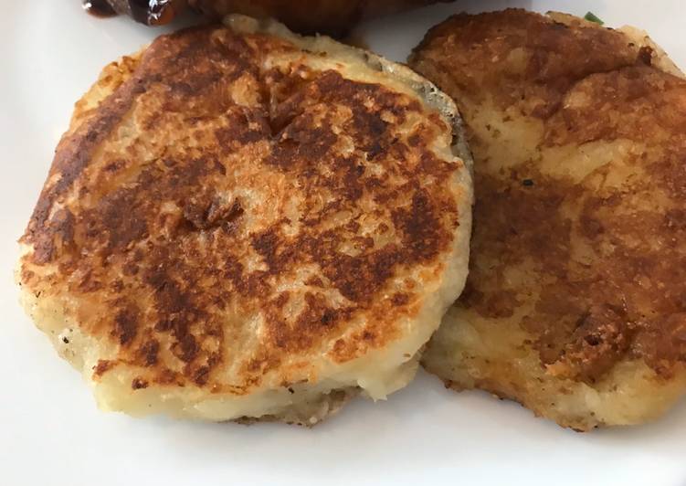 How to Prepare Perfect Arepas de yuca y queso