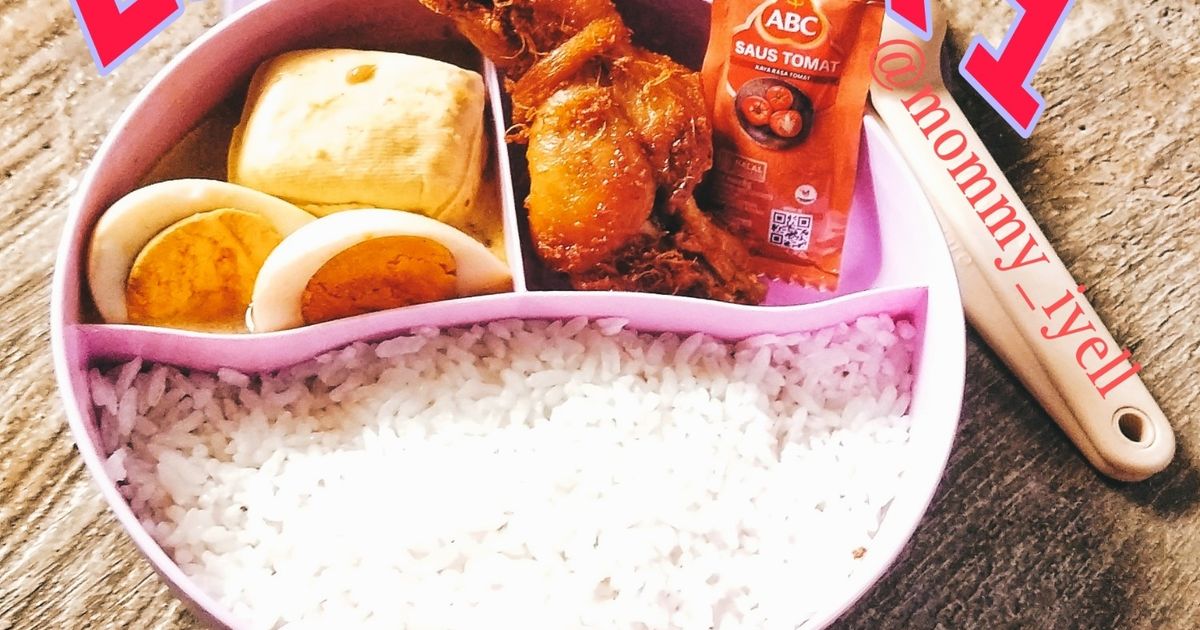 Lunch Box - I (ayam goreng lengkuas + tahu telur kuah opor)