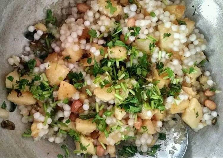 Recipe: Eating on a Dime Sabudana khichdi