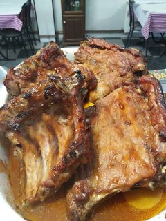 Una foto de Costillas al Whisky con salsa thai