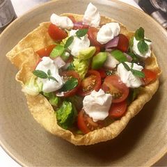 A picture of Popdam fattoush salad.