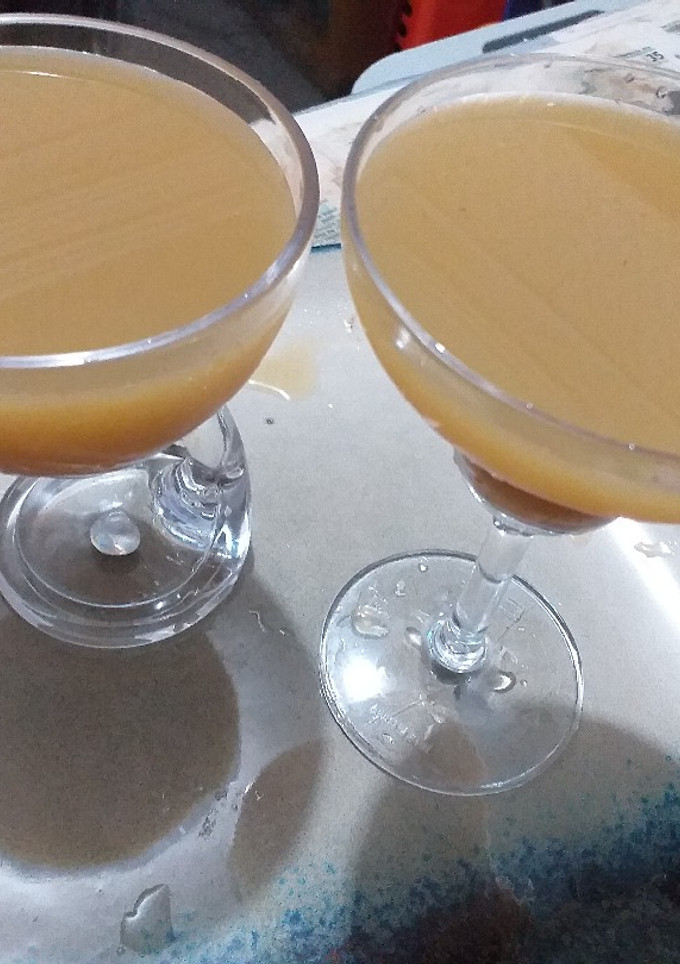 A picture of Cucumber apple and date lemonade.