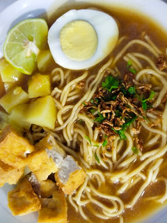 Foto resep Emie / Mie rebus Medan (Vegetarian)