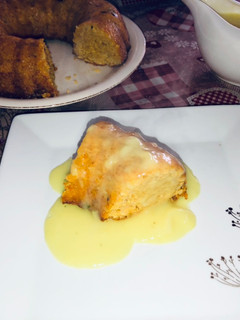 Una foto de Budín de arroz con salsa