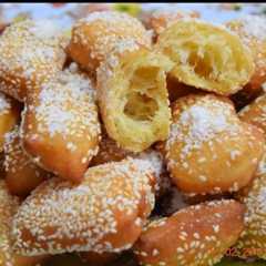 A picture of Roti goreng/roti bantal.