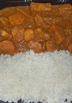 صورة لوصفة أرز أبيض بطبيخ البامبي (البطاطا الحلوة) للغداء
