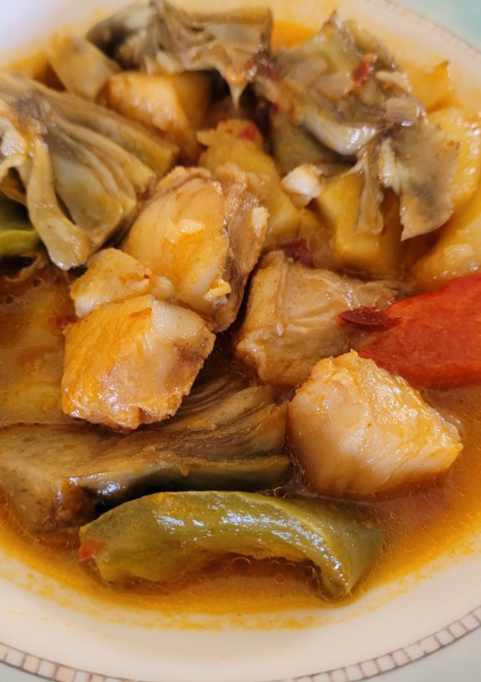 Una foto de Patatas guisadas con rape en Thermomix