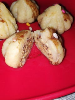 पोटैटो मोदक (Potato Modak recipe in Hindi) रेसिपी मुख्य फोटो