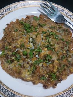 स्प्राउट्स ऑम्लेट (sprout omelette recipe in marathi) रेसिपी चे मुख्य फोटो