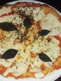 Pizza margarita en sartén 🍕