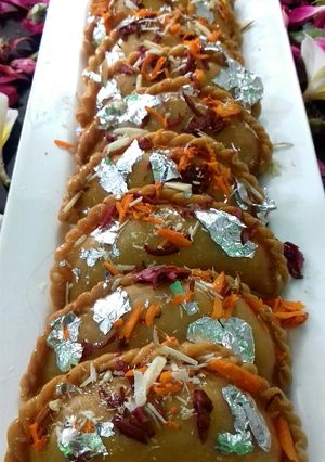A picture of Gujiya.