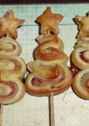 Una foto de Arbolitos navideños de jamón y queso 🎄