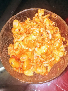 Una foto de Pasta tiburón con carne picada y chorizo