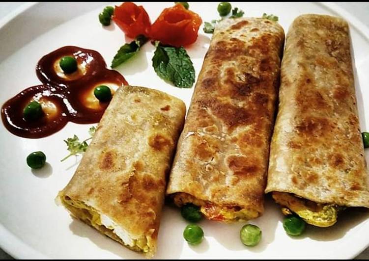Recipe of Tasty Hariyali paneer tikka roll