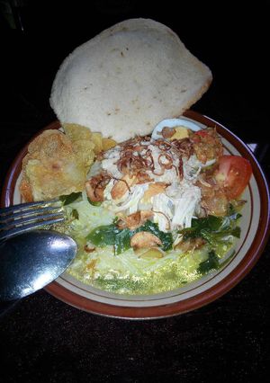 Foto resep Soto ayam kuning koya krupuk