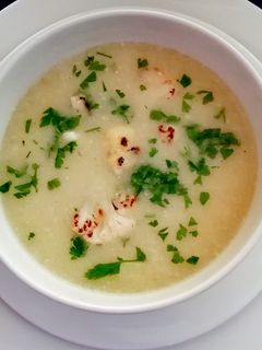 Karfiolkrémleves pirított karfioldarabokkal recept fotója