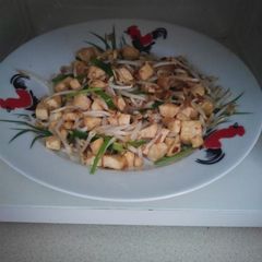 A picture of Tou-Gua (variant of Tofu) with Beansprouts.