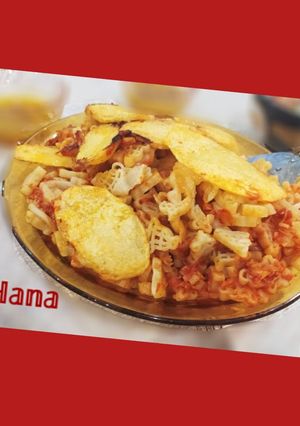 عکسی از دستور ماکارونی با ته دیگ سیب زمینی😋🍟