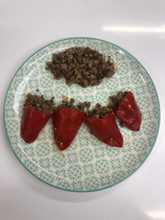 Una foto de Pimientos de piquillo rellenos de carne