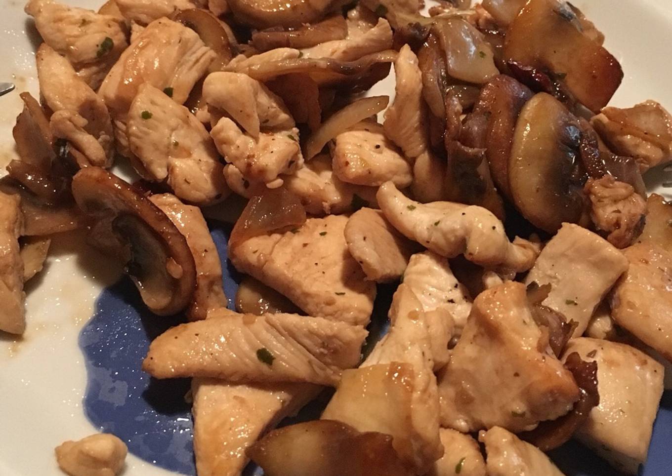 Pechuga de pollo con champiñones