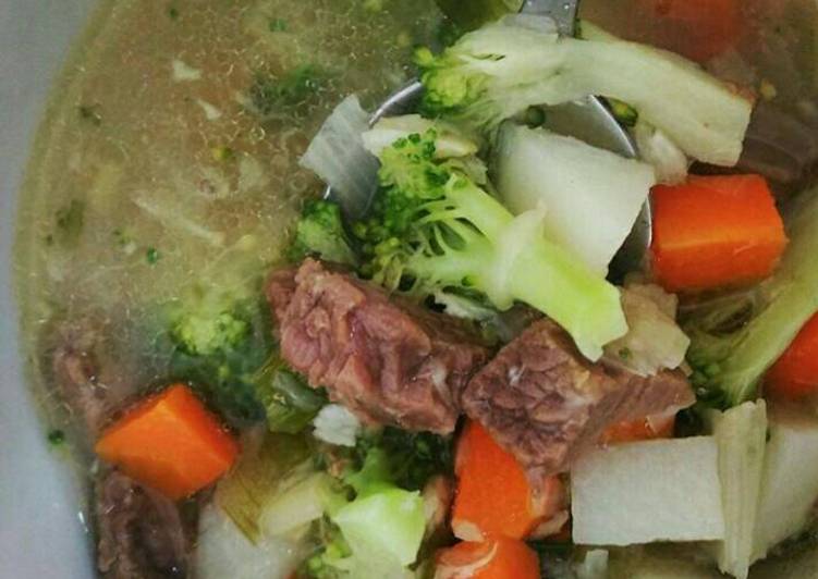 Resep Sop daging wortel brokoli kentang, Enak Banget