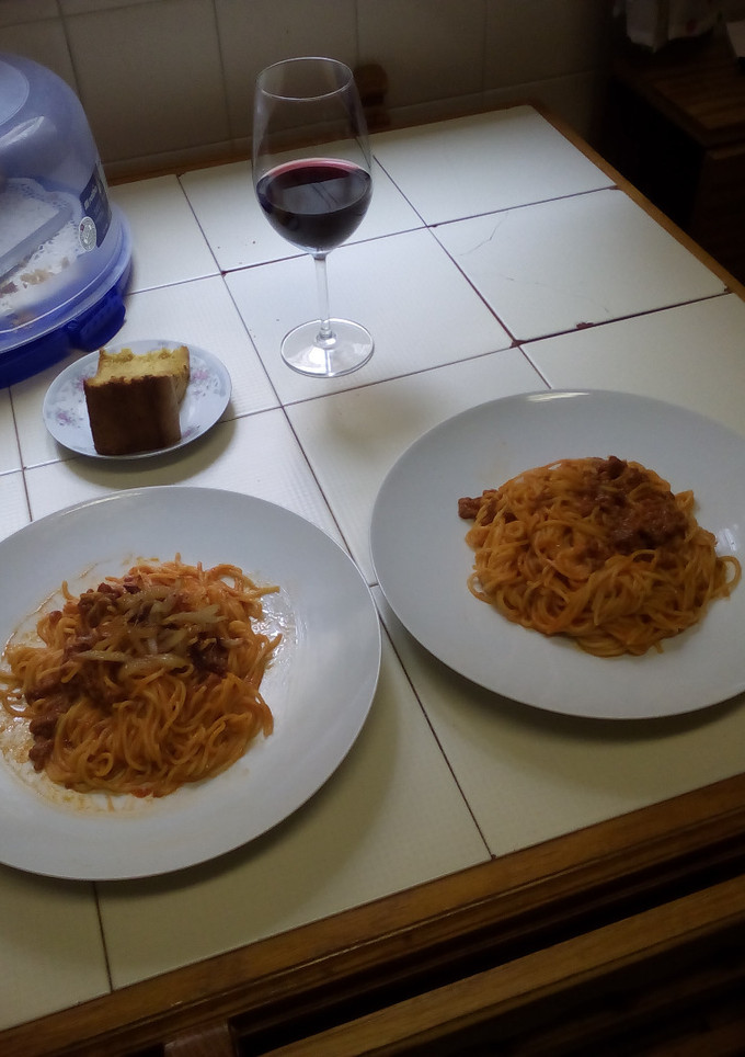 Una foto de Spaghetti Boloñesa al coñac
