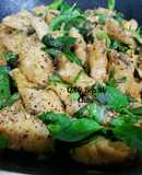 Nấm đùi gà, mì căn kho lá quế