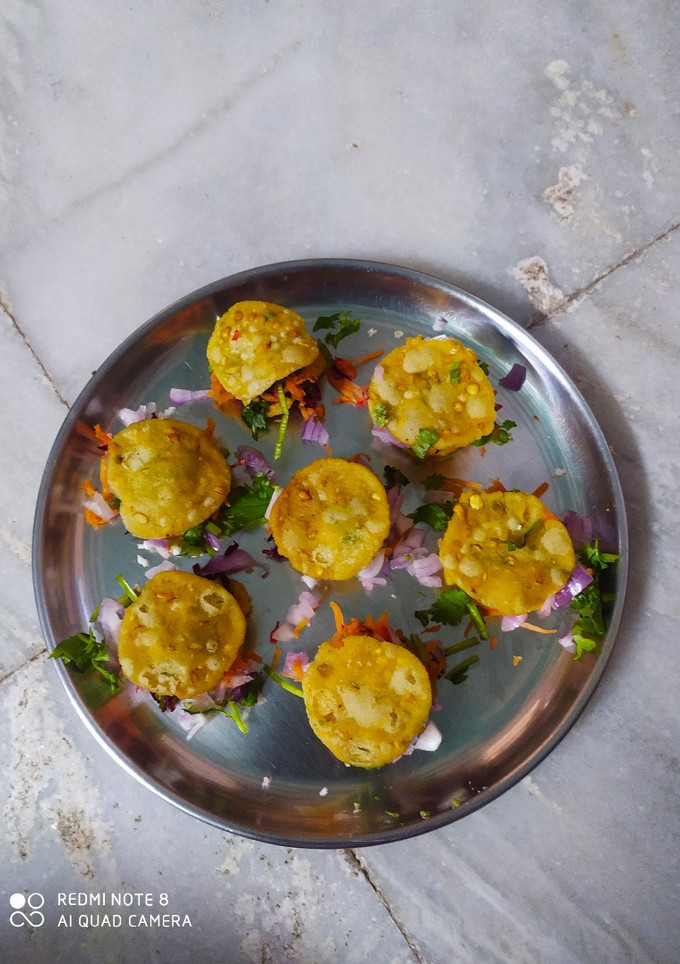 தட்டு வடை செட்(thhattu vadai set recipe in tamil) செய்முறை முக்கிய புகைப்படம்
