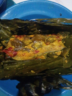 Foto resep Pais patin besambal/Pepes ikan patin sedrrhana