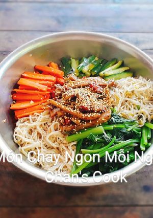 Hình của món Cơm trộn hàn quốc chay.