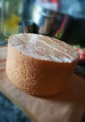 Una foto de Bizcochuelo base para torta de vainilla🙆