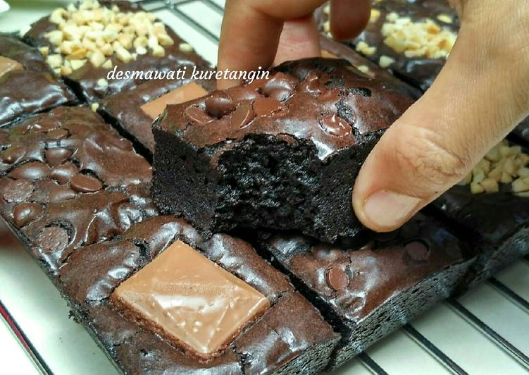 Resep masakan Brownies Shinny Crust Fudge | Resep Bumbu Brownies Shinny Crust Fudge Yang Lezat Sekali