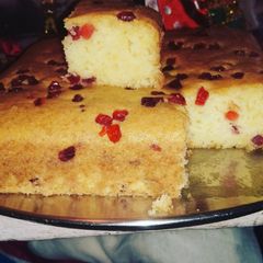 A picture of Eggless tutti frutti cake.