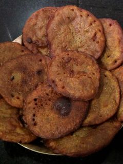গুড় পিঠে (Gur pithe recipe in bengali) রেসিপির প্রধান ছবি