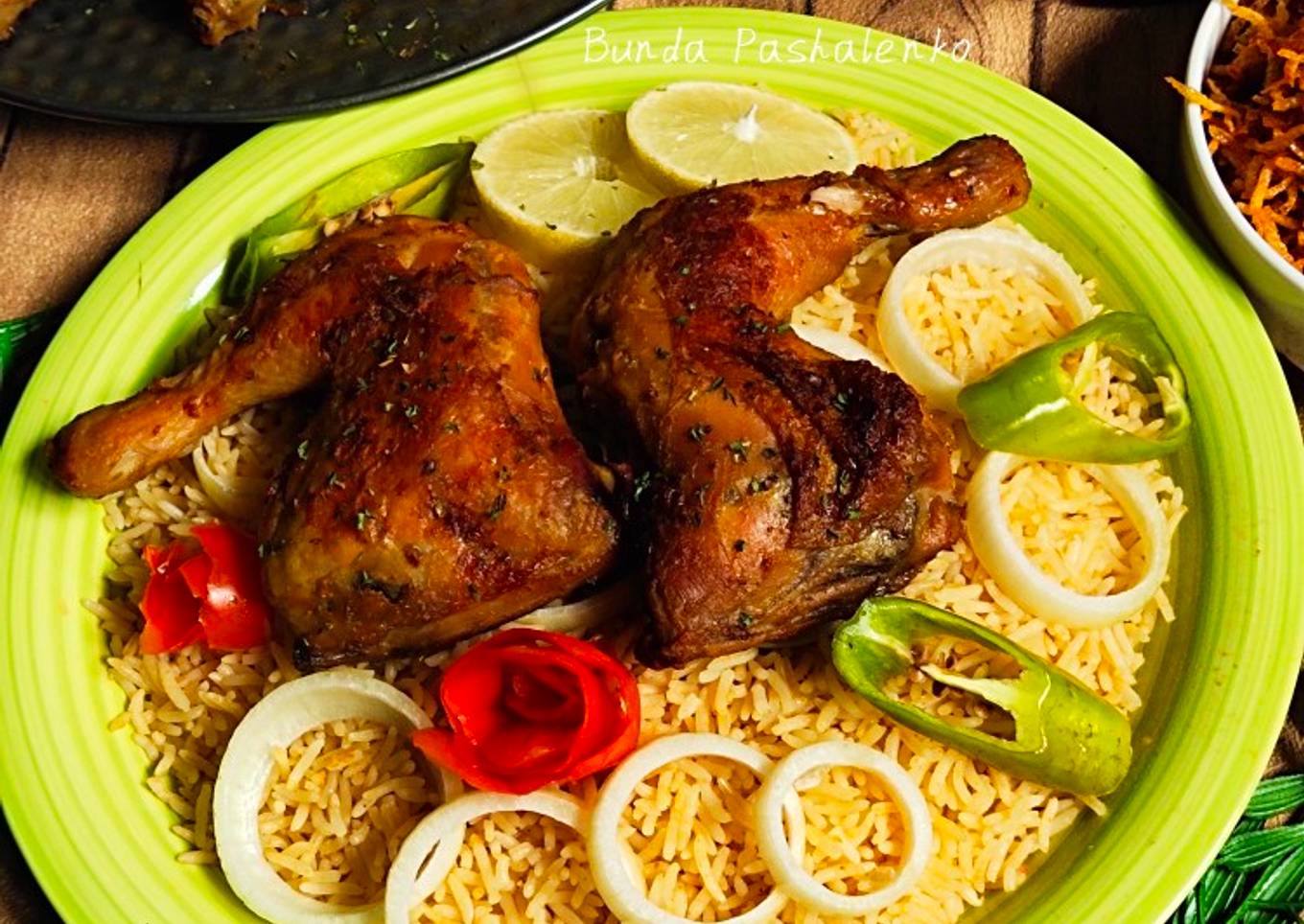Nasi Mandhi Dengan Cita Rasa Indonesia