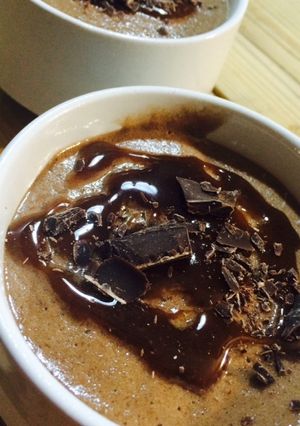 Una foto de Helado de plátano y chocolate