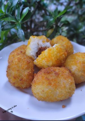 Foto resep Lemper goreng isi abon pedas